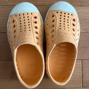 Toddler 6 Native shoes